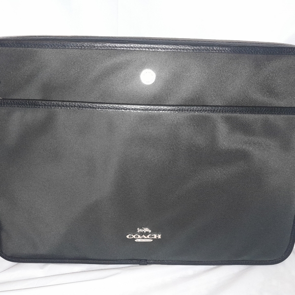 New Coach Ellis Lap Top Sleeve In Black/Gold (Two Zipper Sleeve) NWT - Picture 8 of 10